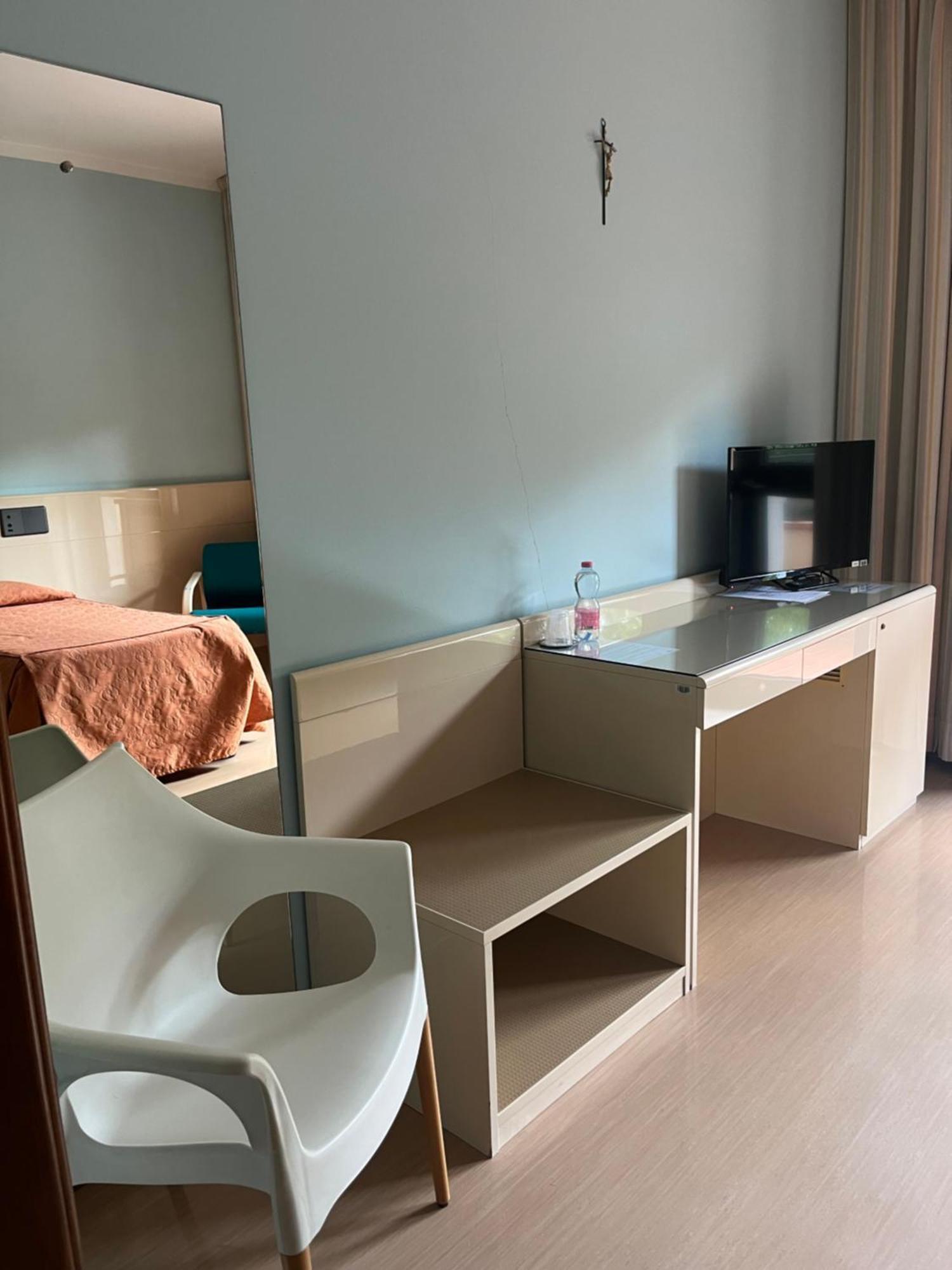 Albergo Casa Dell'Ospite Brescia Ngoại thất bức ảnh