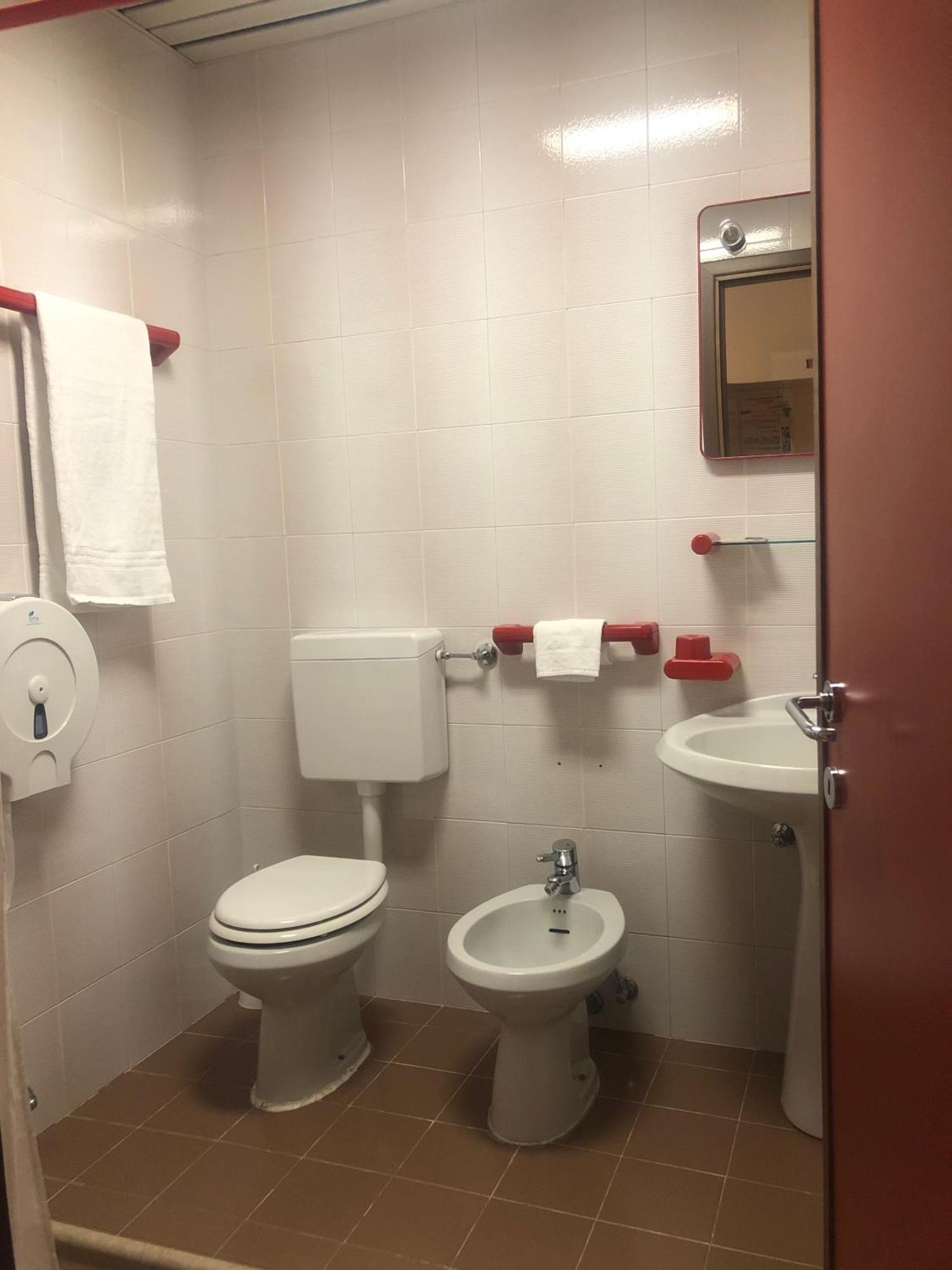 Albergo Casa Dell'Ospite Brescia Ngoại thất bức ảnh