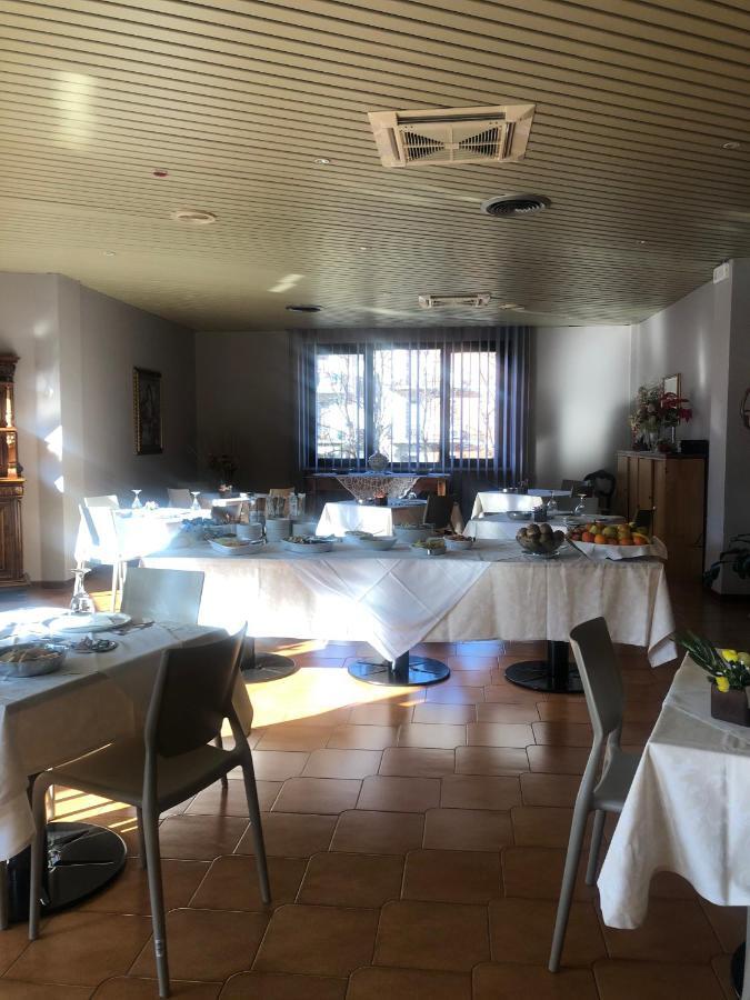 Albergo Casa Dell'Ospite Brescia Ngoại thất bức ảnh